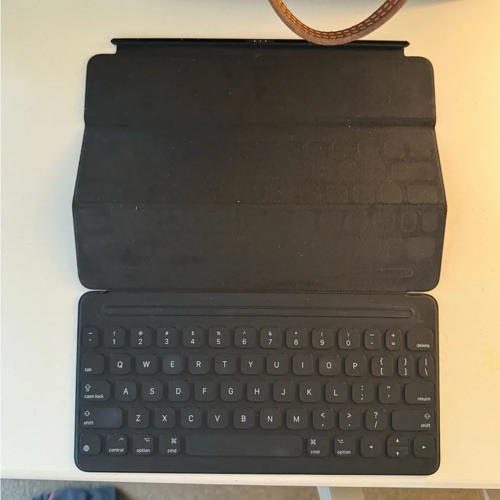 ⌨️ IPAD KEYBOARD